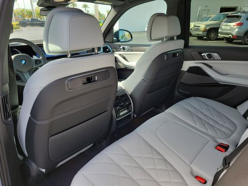 New 2026 BMW X5 xDrive40i w/ M Sport Package image 9