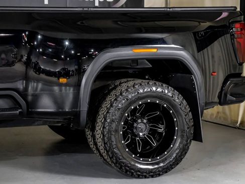 Used 2024 GMC Sierra 3500 Denali Ultimate image 13