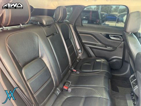 Used 2020 Jaguar F-PACE Prestige AWD/4WD image 23