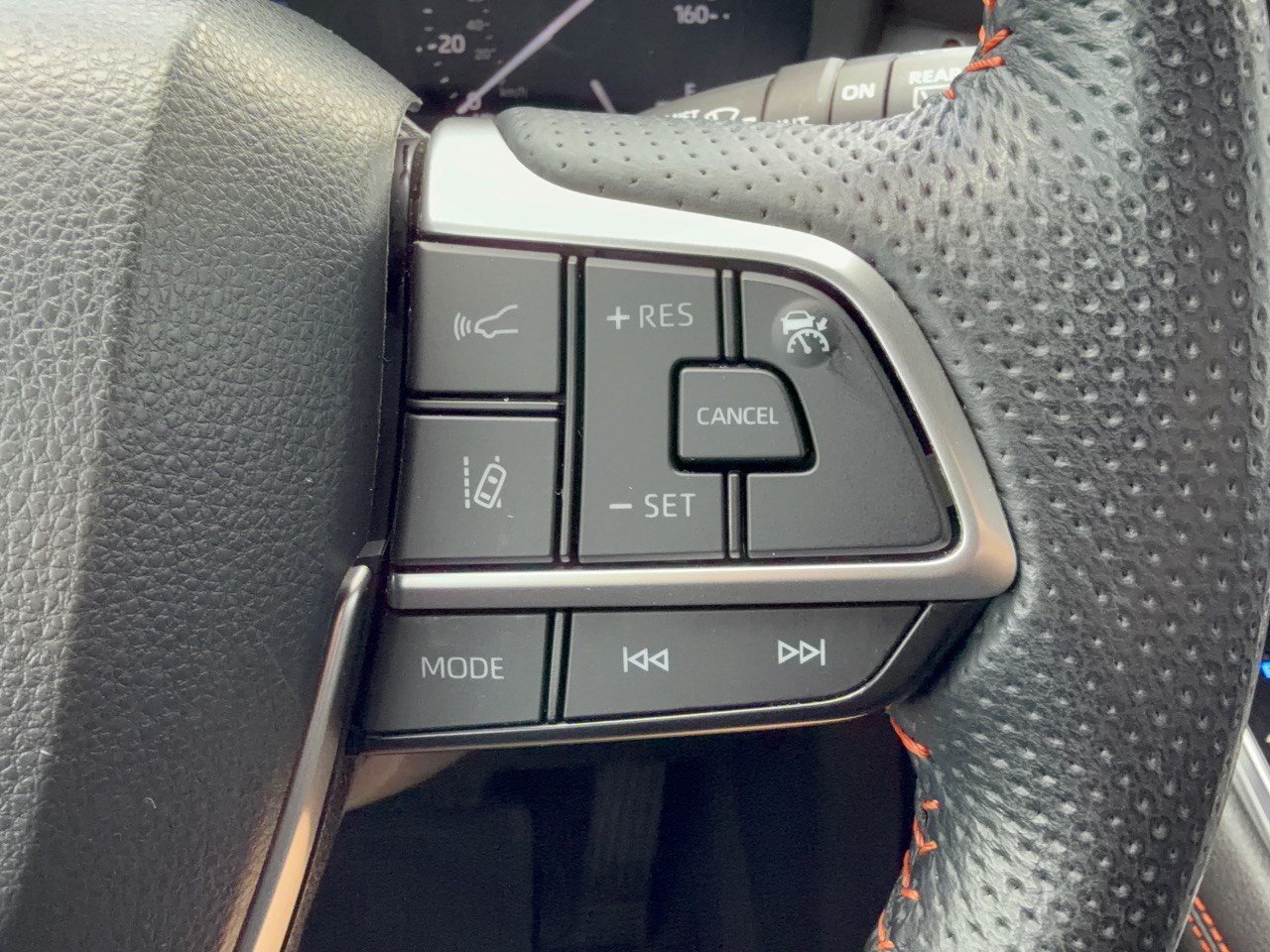Used 2024 Toyota Sienna XSE FWD image 19