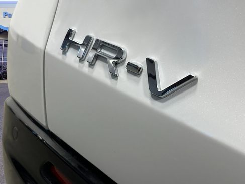 New 2026 Honda HR-V EX-L image 6