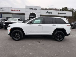 New 2026 Jeep Grand Cherokee Altitude AWD/4WD video 3