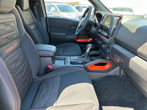 New 2026 Nissan Frontier PRO-4X w/ Tow Package AWD/4WD image 15