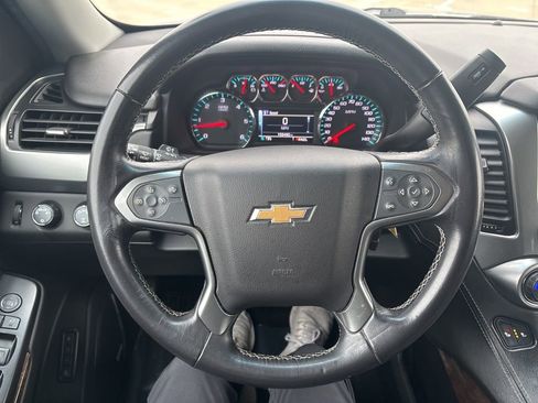 Used 2018 Chevrolet Suburban LT image 20