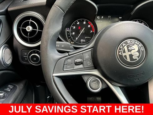 Used 2018 Alfa Romeo Stelvio Ti AWD/4WD image 13