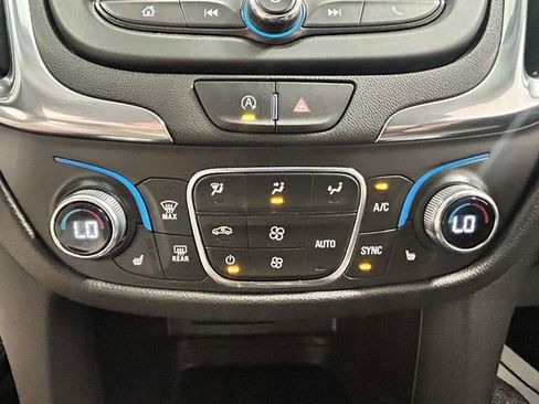 Used 2023 Chevrolet Equinox LT FWD image 18