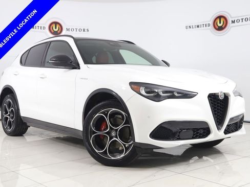 Used 2024 Alfa Romeo Stelvio Veloce image 1