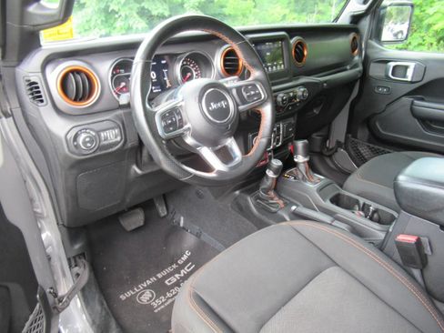 Used 2021 Jeep Gladiator Mojave w/ Trailer Tow Package AWD/4WD image 18