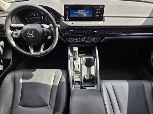 Used 2024 Honda Accord Touring image 17
