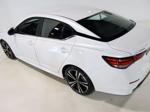 Used 2021 Nissan Sentra SR image 11