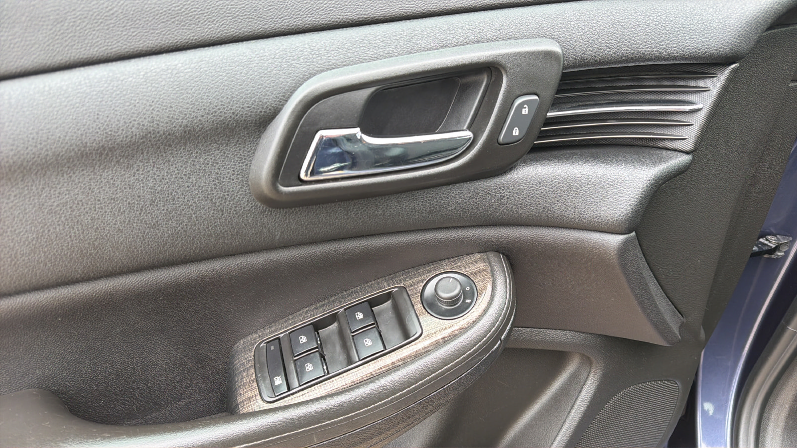 Used 2015 Chevrolet Malibu LT w/ Power Convenience Package FWD image 21