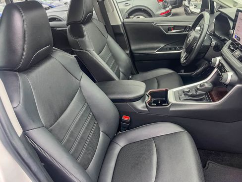 Used 2023 Toyota RAV4 Limited image 16