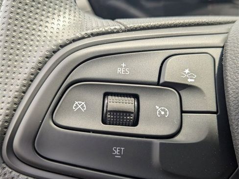 New 2025 Buick Envista Preferred image 16