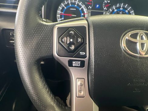Used 2018 Toyota 4Runner SR5 Premium AWD/4WD image 50