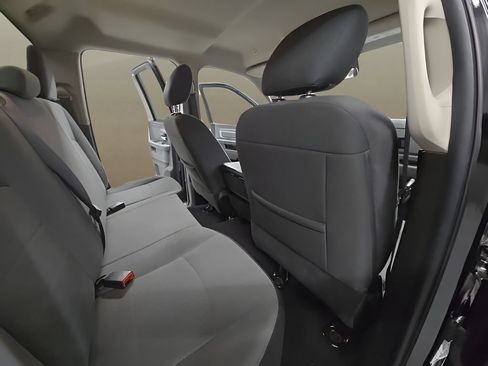 Used 2024 RAM 1500 Classic SLT AWD/4WD image 23