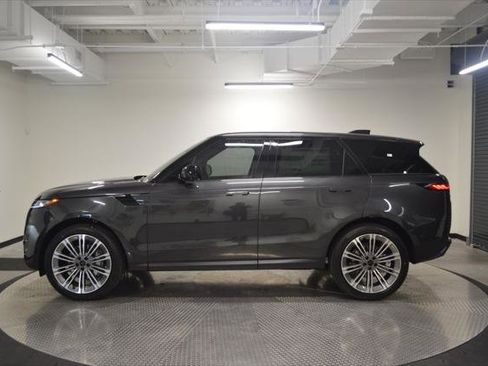 New 2026 Land Rover Range Rover Sport SE AWD/4WD image 2