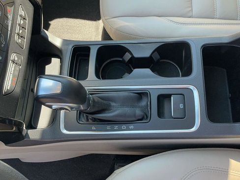 Used 2018 Ford Escape Titanium w/ Ford Safe & Smart Package AWD/4WD image 24