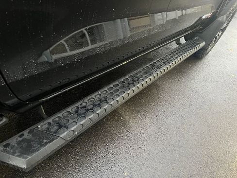 Used 2024 GMC Canyon AT4 w/ AT4 Premium Package image 18