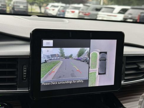 Used 2021 Ford Explorer Limited w/ Hybrid Equipment Group 310A AWD/4WD image 28