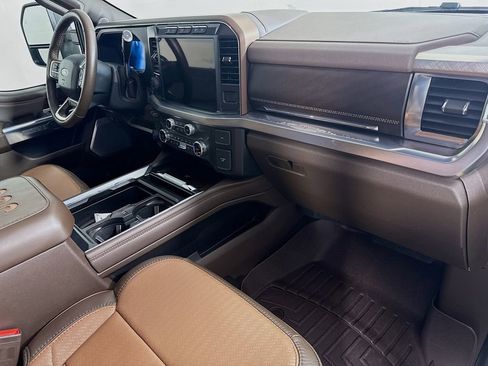 Used 2024 Ford F350 King Ranch AWD/4WD image 31