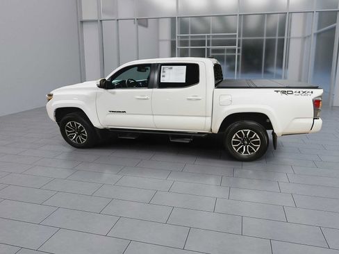 Used 2023 Toyota Tacoma TRD Sport AWD/4WD image 6