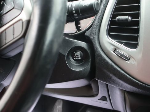 Used 2021 Jeep Compass 80th Special Edition image 32