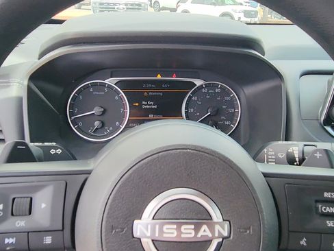 Used 2024 Nissan Rogue S AWD/4WD image 35