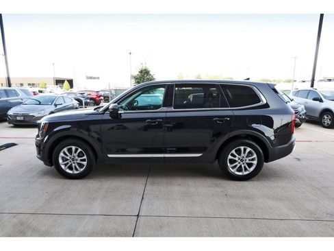 Used 2022 Kia Telluride LX AWD/4WD image 5