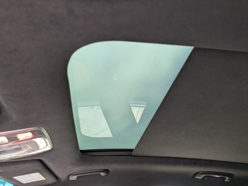 Certified 2022 Genesis GV70 3.5T Sport w/ Sport Prestige Package image 21