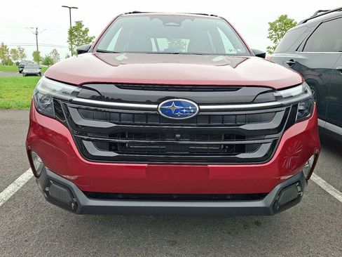 Used 2025 Subaru Forester Touring AWD/4WD image 3