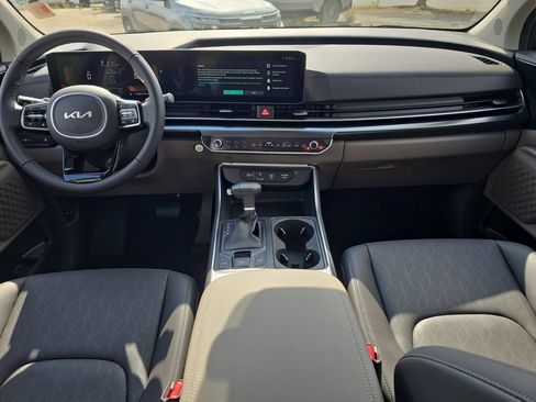 New 2026 Kia Carnival FWD image 12