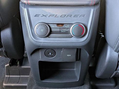 Used 2025 Ford Explorer ST-Line image 17