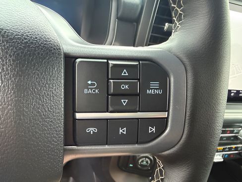 Used 2025 Ford F150 Lariat AWD/4WD image 21