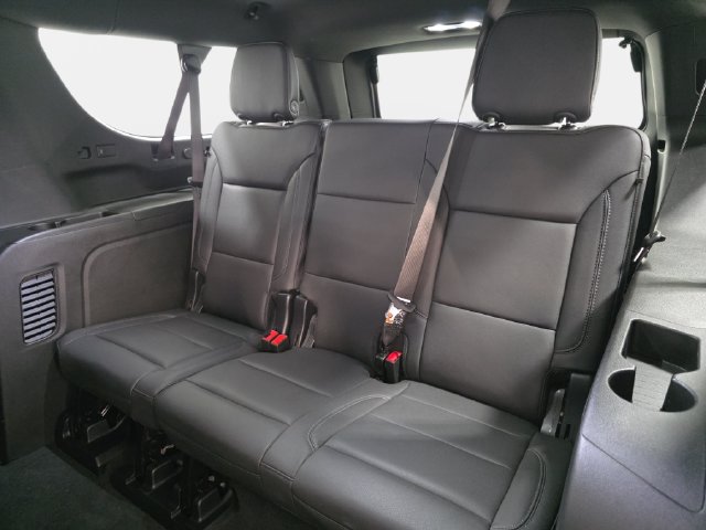 Used 2025 Chevrolet Suburban LT w/ Comfort Package AWD/4WD image 36