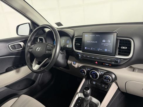 Certified 2026 Hyundai Venue SEL FWD image 27