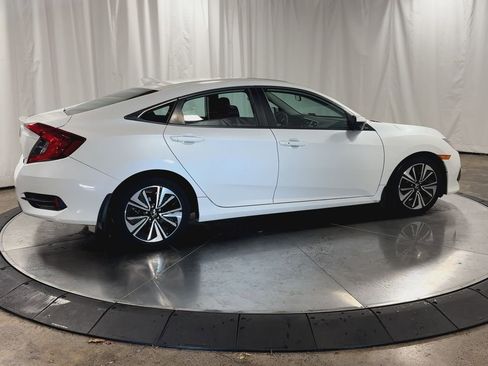 Used 2016 Honda Civic EX-T image 2