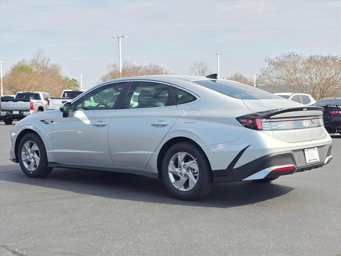 New 2026 Hyundai Sonata SE FWD image 5