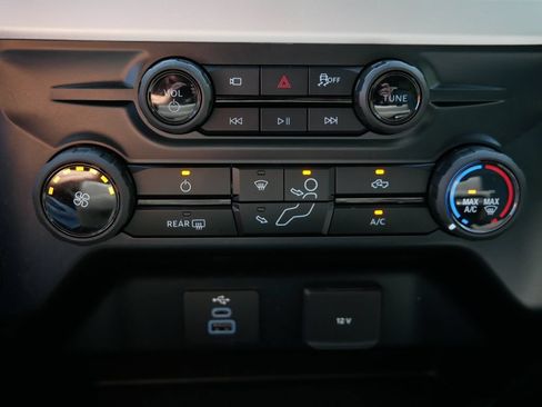 Used 2025 Ford F350 XLT w/ 360-Degree Camera Package AWD/4WD image 23