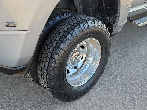 Used 2024 RAM 3500 Laramie w/ Towing Technology Group AWD/4WD image 12