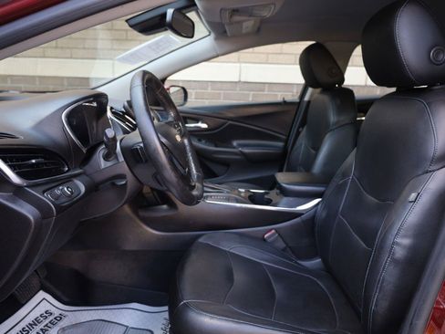 Used 2017 Chevrolet Volt Premier w/ Driver Confidence II Package FWD image 14