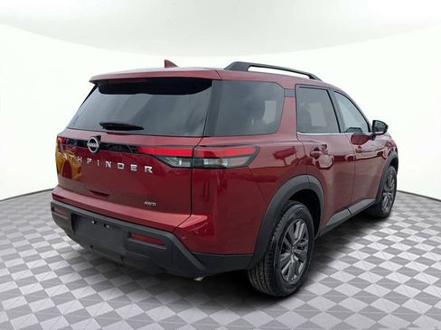 Used 2025 Nissan Pathfinder SV image 3