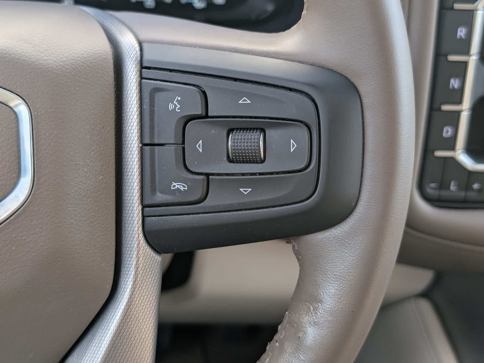 Used 2023 GMC Yukon XL Denali AWD/4WD image 29
