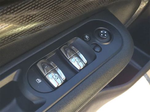 Used 2017 MINI Cooper Clubman S image 18