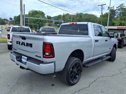 Used 2026 RAM 2500 Big Horn AWD/4WD image 4