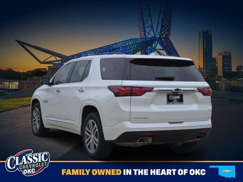 Used 2023 Chevrolet Traverse High Country image 5