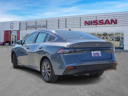 New 2026 Nissan Sentra SL w/ Floor Mat Package FWD image 8