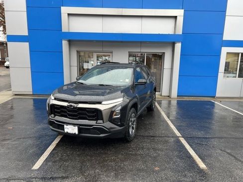 New 2026 Chevrolet Equinox ACTIV image 2