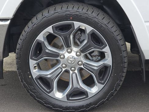 Used 2019 RAM 1500 Limited AWD/4WD image 28