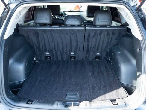 Used 2018 Jeep Compass Latitude w/ Popular Equipment Group image 8