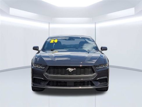 Used 2024 Ford Mustang Coupe RWD image 11
